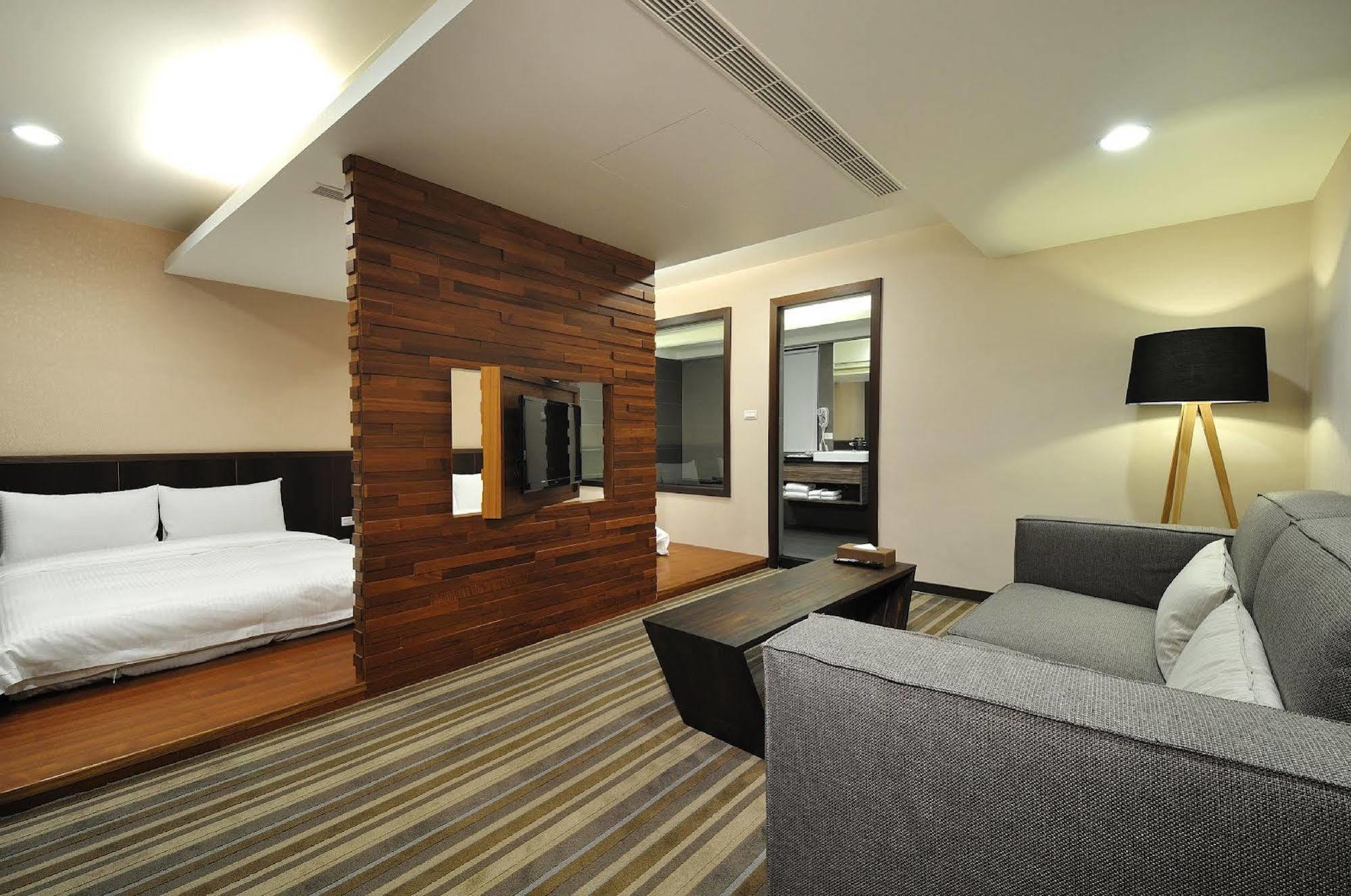 Sun Sweet Hotel Luodong Exterior photo